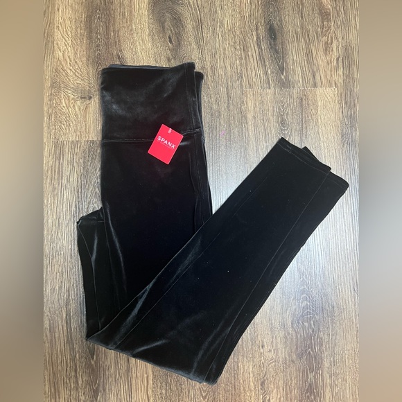 NWT - Spanx Black Velvet Leggings XL - Picture 3 of 9